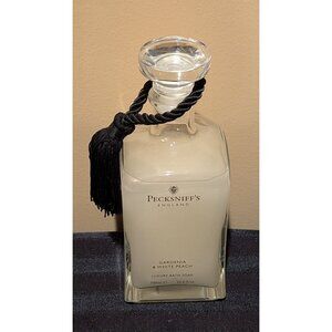 Pecksniff's England Gardenia & White Peach Luxury Bath Soak 700ml